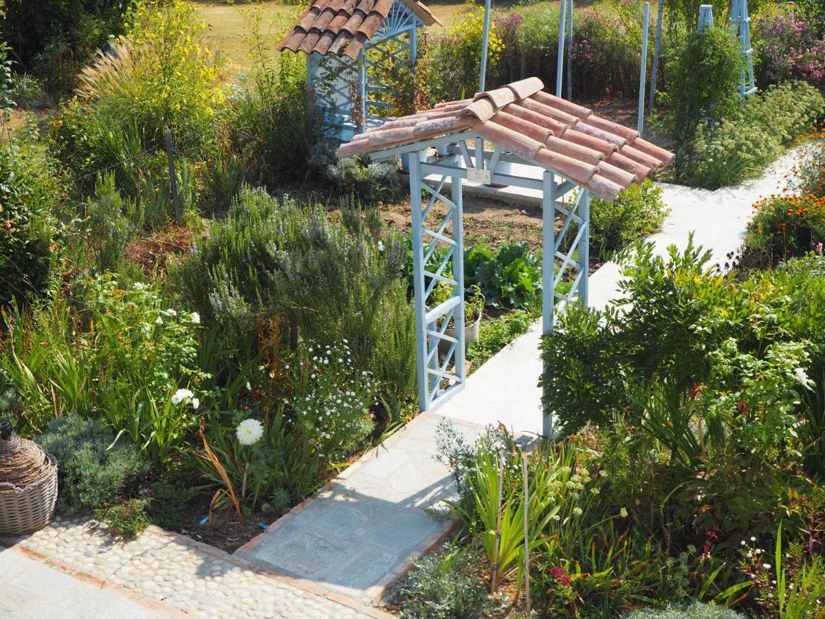 Bed and Breakfast Casa Del Roseto Belveglio Exterior foto