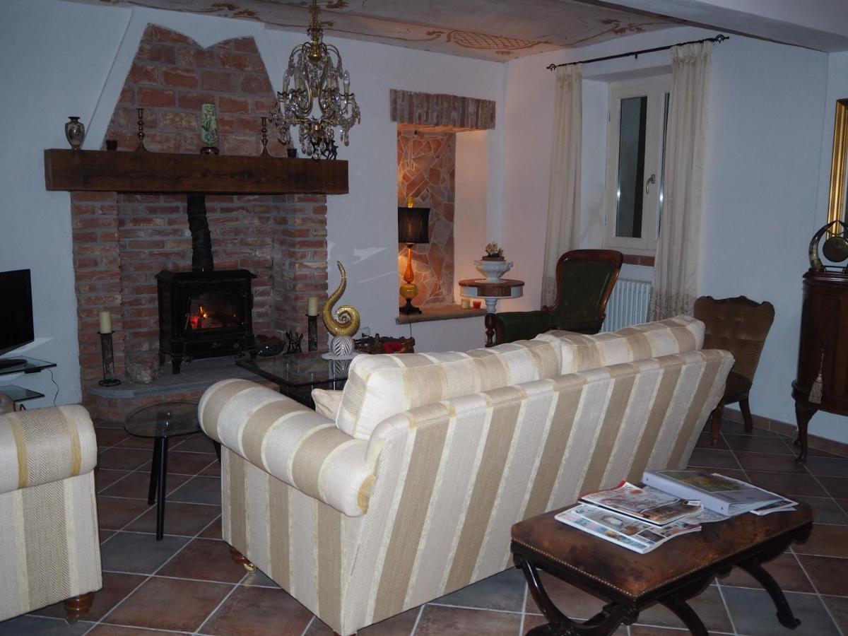 Bed and Breakfast Casa Del Roseto Belveglio Exterior foto